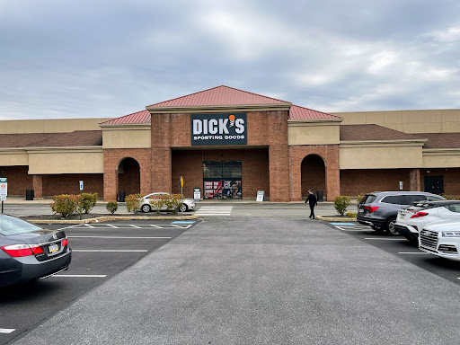 DICK'S Sporting Goods
