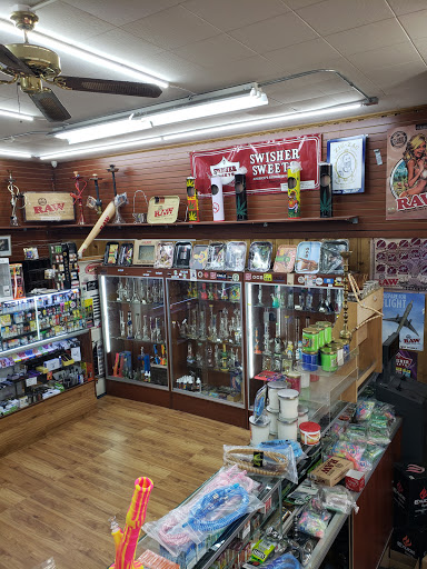 Tobacco Shop «Tobacco Zone», reviews and photos, 6638 W Roosevelt Rd, Oak Park, IL 60304, USA
