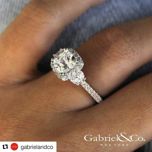 Jewelry Store «Garrick Jewelers», reviews and photos, 1117 Eichelberger St, Hanover, PA 17331, USA