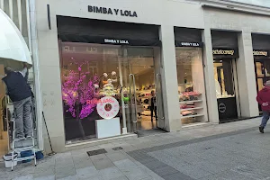 BIMBA Y LOLA image