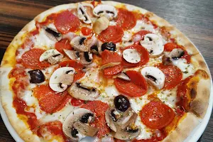 DonBaker Pizzeria image