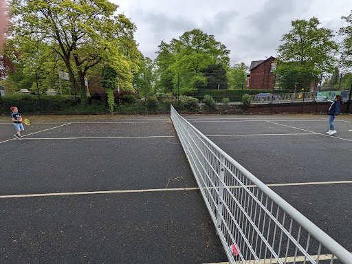 Cale green tennis courts