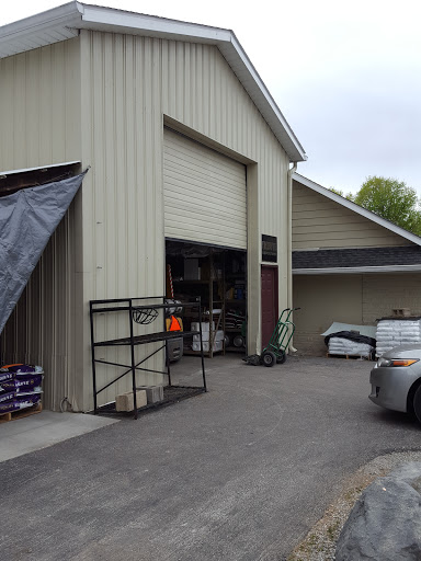 Pet Supply Store «Glenns Valley Feed & Seed», reviews and photos, 8241 Bluff Rd, Indianapolis, IN 46217, USA