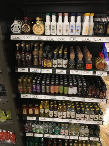 Wine Store «Total Wine & More», reviews and photos, 6232 Topanga Canyon Blvd Floor #1, Suite 1380, Woodland Hills, CA 91367, USA