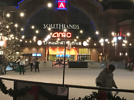Movie Theater «AMC DINE-IN Southlands 16», reviews and photos, 23955 E Plaza Ave, Aurora, CO 80016, USA