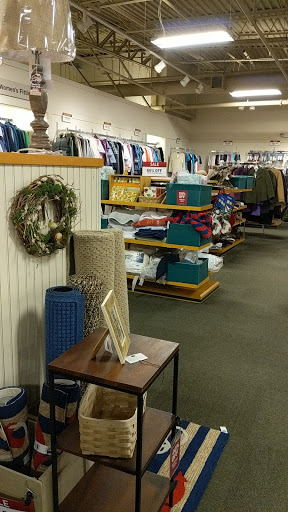 Clothing Store «L.L. Bean Outlet», reviews and photos, 45 Lafayette Rd, North Hampton, NH 03862, USA