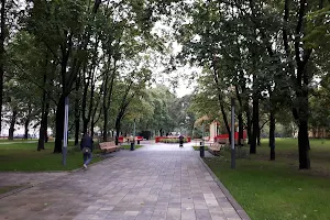 Park Krasnogvardeyskiye Prudy image