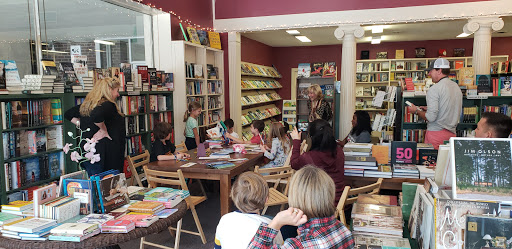 Book Store «River Oaks Book Store», reviews and photos, 3270 Westheimer Rd, Houston, TX 77098, USA