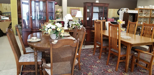 Antique Store «Alton Exchange Mall», reviews and photos, 2990 Homer M Adams Pkwy, Alton, IL 62002, USA