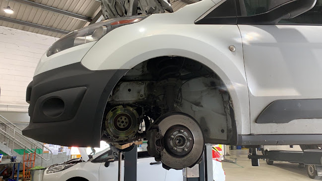 Auto service & repair mobile mechanics - Woking
