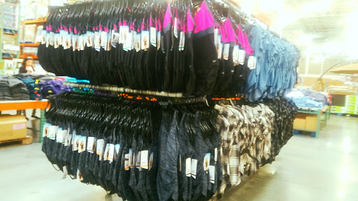 Warehouse store «Costco Wholesale», reviews and photos, 10088 Gulf Center Dr, Fort Myers, FL 33913, USA