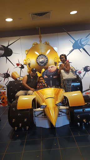 Movie Theater «Regal Cinemas Hunt Valley 12», reviews and photos, 11511 McCormick Rd, Hunt Valley, MD 21030, USA