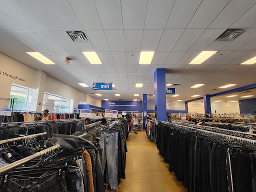 Thrift Store «Goodwill Industries Store & Donation Center», reviews and photos, 30 Broadway, Elmwood Park, NJ 07407, USA