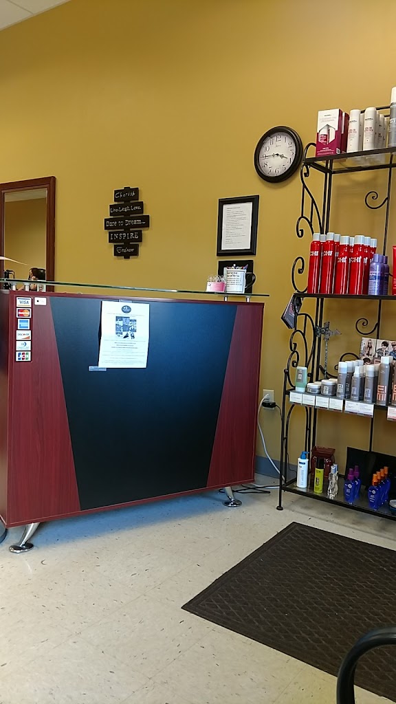 Gretchen's Hair Salon 17702
