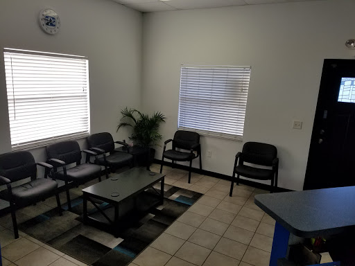 Auto Body Shop «Car Guys Collision Repair - Clearwater», reviews and photos, 2130 Pine Forest Dr, Clearwater, FL 33764, USA