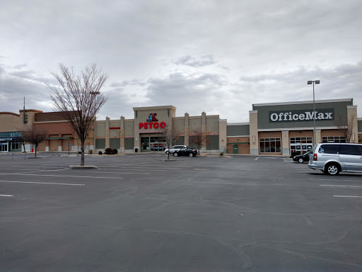 Pet Supply Store «Petco Animal Supplies», reviews and photos, 11639 S Pkwy Plaza Dr, South Jordan, UT 84095, USA