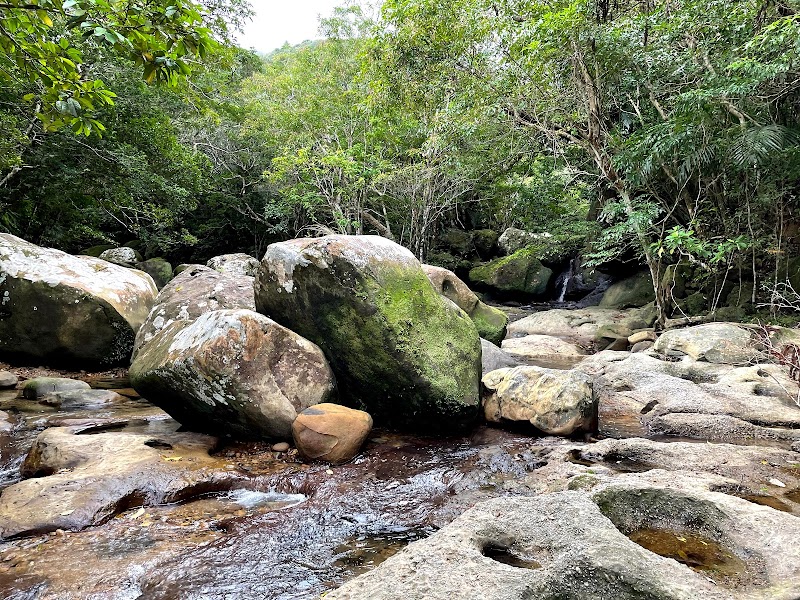 マヤロックの滝