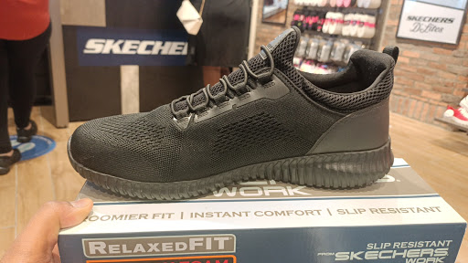 Skechers