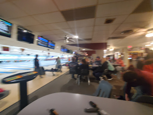 Bowling Alley «Boulevard Lanes», reviews and photos, 818 Emerson Ave, Dover, OH 44622, USA