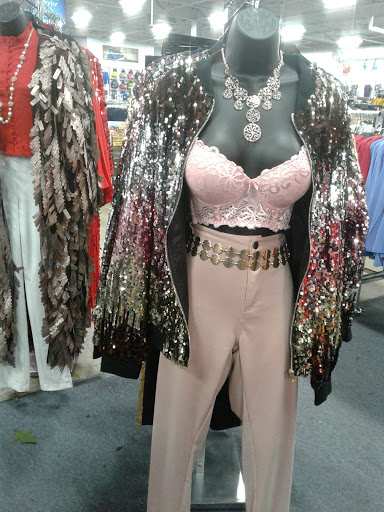 Uniform Store «Scrub Pro Uniforms & Alko Clothing Outlet», reviews and photos, 8801 Kelso Dr, Baltimore, MD 21221, USA