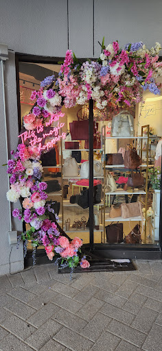 Shopping Mall «Channelside Bay Plaza», reviews and photos, 615 Channelside Dr #117, Tampa, FL 33602, USA