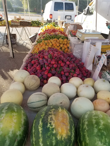 Pasadena Certified Farmers' Market at Villa Park