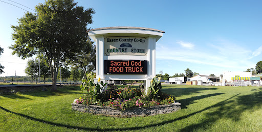 Pet Supply Store «Essex County Co-Op», reviews and photos, 146 S Main St, Topsfield, MA 01983, USA