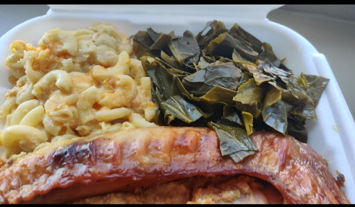 Mom's Soul Food Kitchen & Catering