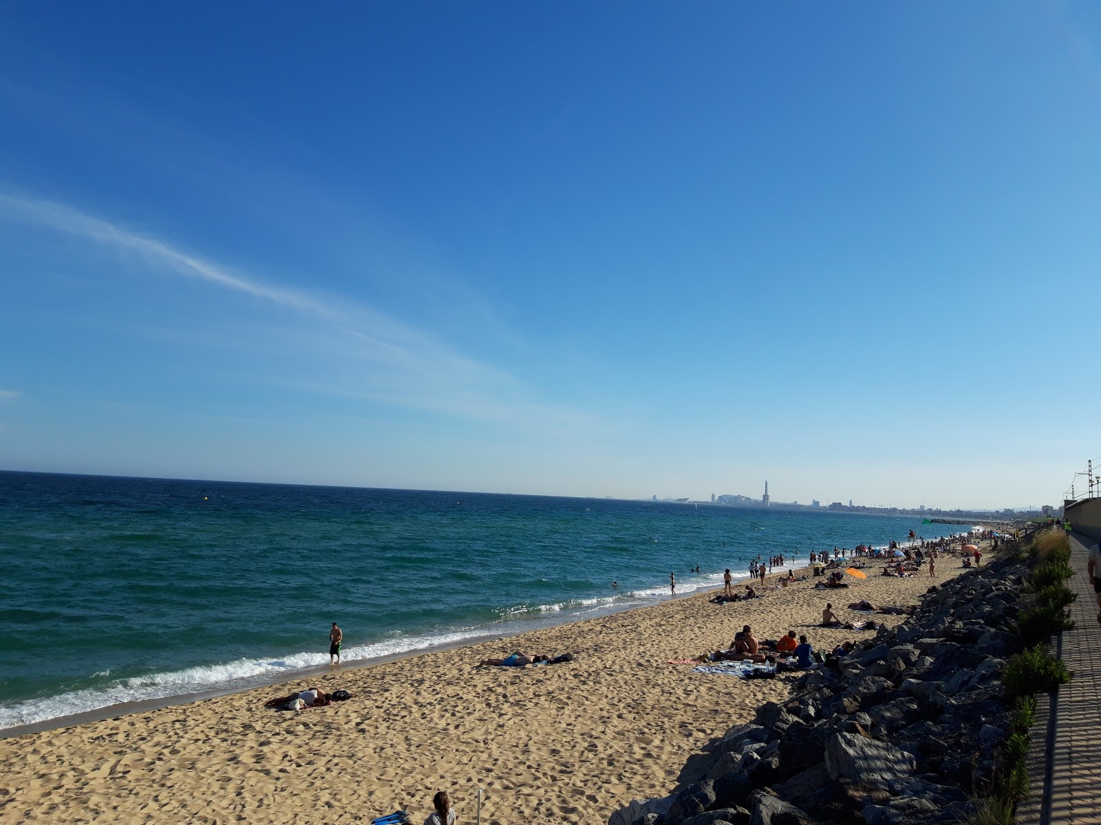 Photo de Plage de Montgat avec un niveau de propreté de très propre
