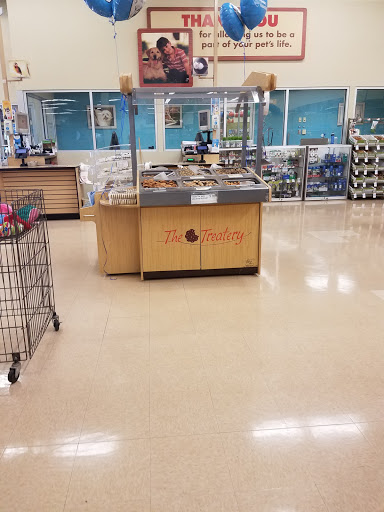 Pet Supply Store «Petco Animal Supplies», reviews and photos, 141 Tuckahoe Rd #130, Sewell, NJ 08080, USA