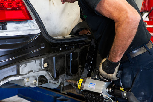 Auto Body Shop «Schaefer Autobody Centers - Columbia, MO», reviews and photos, 1306 N Creasy Springs Rd, Columbia, MO 65202, USA