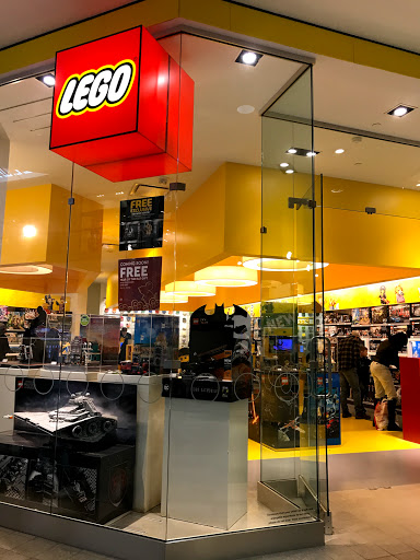 The LEGO Store, 26300 Cedar Rd, Beachwood, OH 44122, USA, 