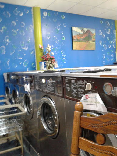 Dry Cleaner «Finneytown Laundry & Dry Clean», reviews and photos, 950 W North Bend Rd, Cincinnati, OH 45224, USA