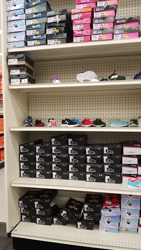 Sporting Goods Store «Academy Sports + Outdoors», reviews and photos, 310 Doug Baker Blvd, Birmingham, AL 35242, USA