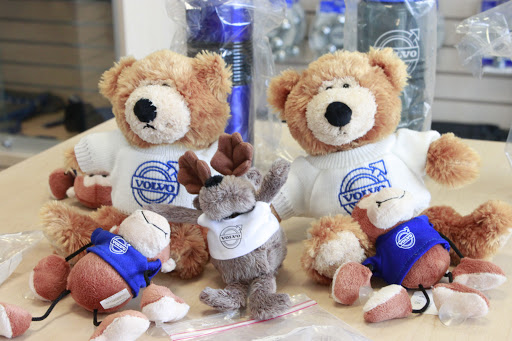 Car Dealer «Volvo of Orange County», reviews and photos, 1400 S Dan Gurney Dr, Santa Ana, CA 92705, USA