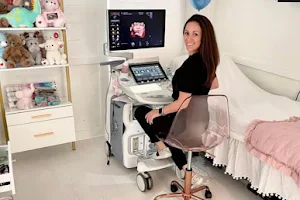 Mommy & Me 4D Ultrasound / Prenatal Imaging / 8K image