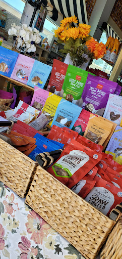 Pet Supply Store «Family Dog Naturals», reviews and photos, 1120 East Cutlar Crossing #200, Leland, NC 28451, USA