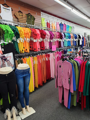 Cosmetics Store «J P Beauty Supply», reviews and photos, 1903 N Perry St, Pontiac, MI 48340, USA