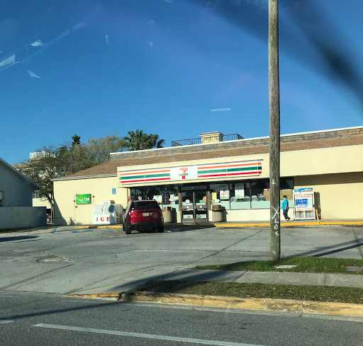 7-Eleven, 18115 Gulf Blvd, Redington Shores, FL 33708, USA, 