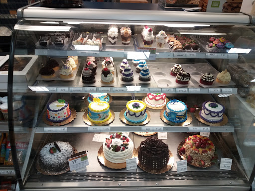 Shopping Mall «The Shops at Mary Brickell Village», reviews and photos, 901 S Miami Ave, Miami, FL 33130, USA