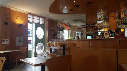 Café les Platanes