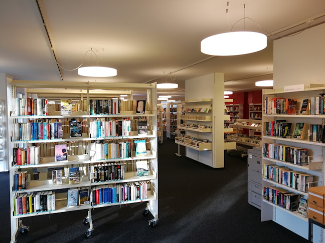 Kommentare und Rezensionen über Stadtbibliothek Kriens