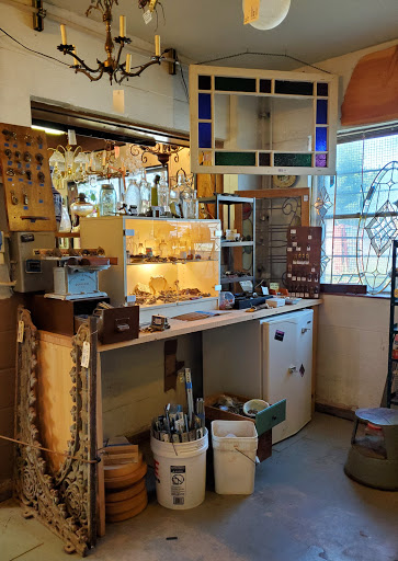 Architectural Salvage Store «Earthwise Architectural Salvage», reviews and photos, 628 E 60th St, Tacoma, WA 98404, USA