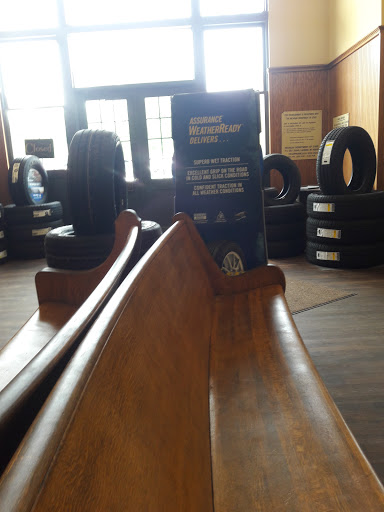 Tire Shop «Tire Warehouse», reviews and photos, 250 N Lapeer St, Lake Orion, MI 48362, USA