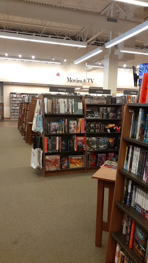 Book Store «Barnes & Noble Booksellers The Shops at River Crossing», reviews and photos, 8675 River Crossing Blvd, Indianapolis, IN 46240, USA