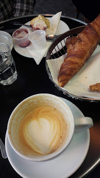 Croissant du Café Café Dose Paris • Mouffetard - n°4