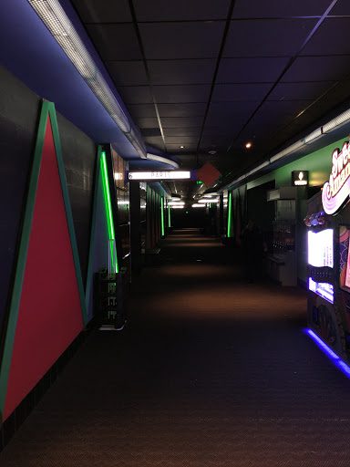 Movie Theater «Regal Fiesta Stadium 16», reviews and photos, 12631 Vance Jackson Rd, San Antonio, TX 78230, USA