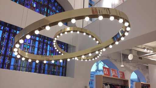 Clothing Store «H&M», reviews and photos, 2 S 69th St, Upper Darby, PA 19082, USA