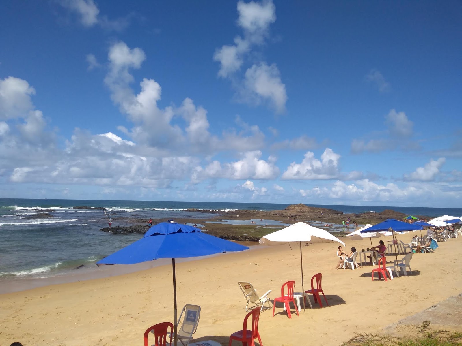 Ondina Beach'in fotoğrafı - rahatlamayı sevenler arasında popüler bir yer