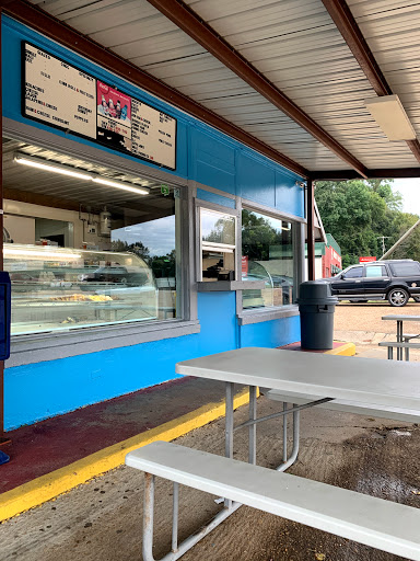 Donut Shop «The Donut Shop», reviews and photos, 501 John R Junkin Dr, Natchez, MS 39120, USA